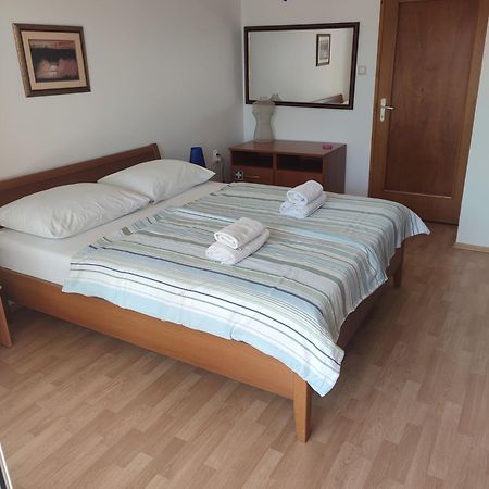 Biuk Apartments Нови-Винодолски Экстерьер фото