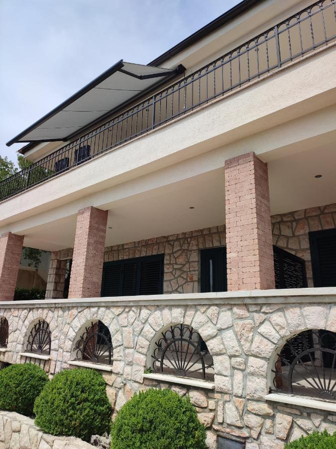 Biuk Apartments Нови-Винодолски Экстерьер фото